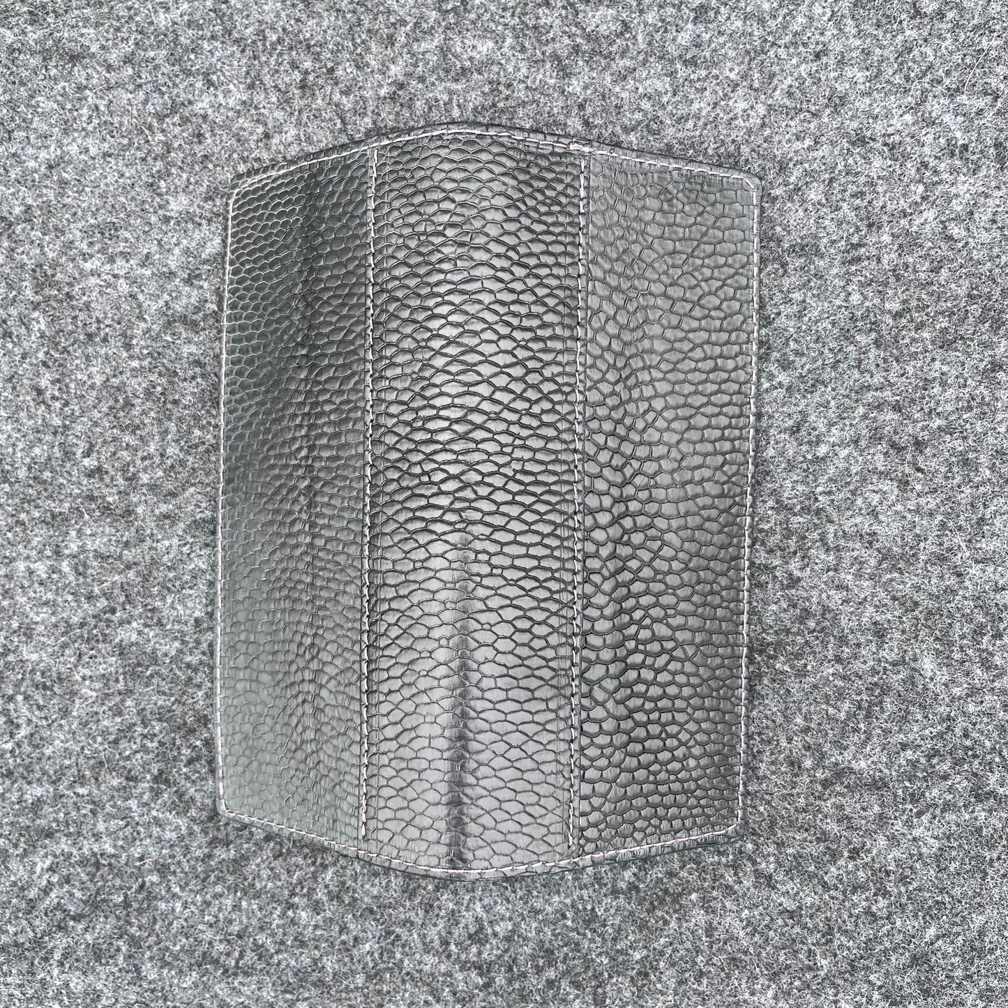 Long Vertical Cowboy Beaver Tail Wallet