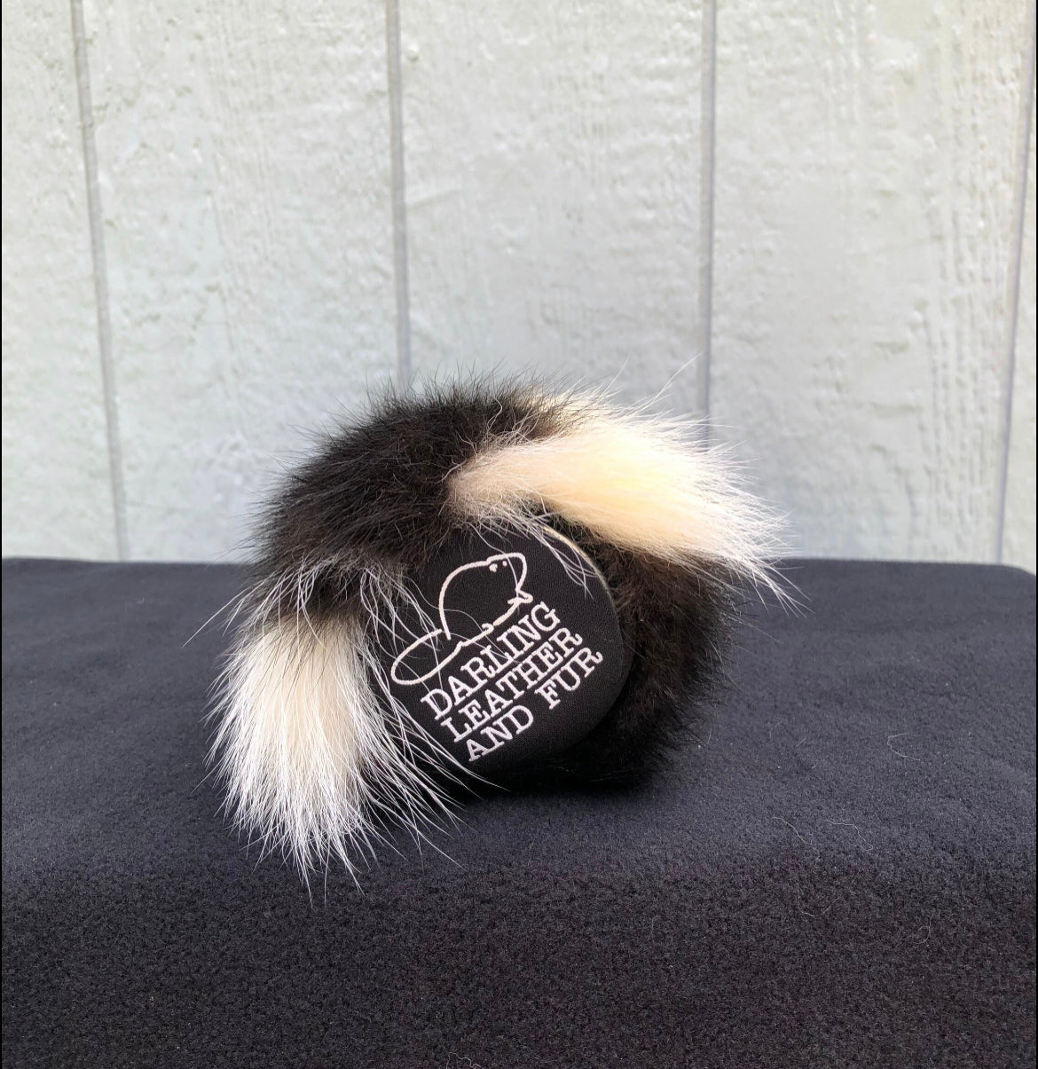 Skunk fur Can Cooler