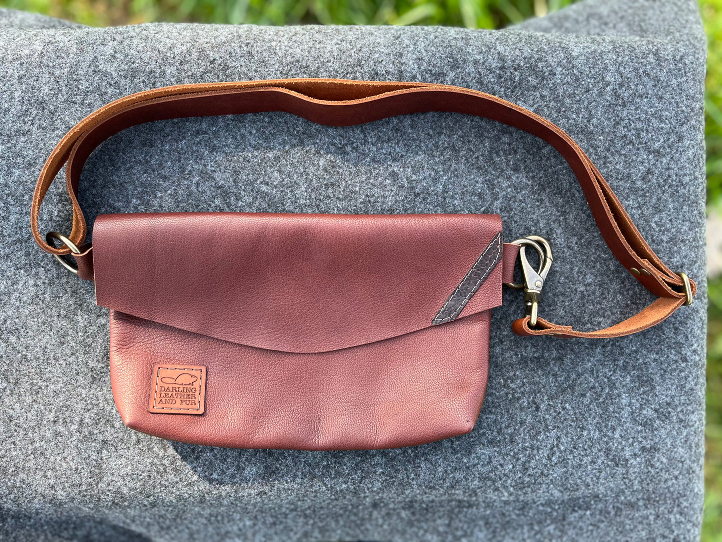 Hip Bag - Buckskin with Beavertail Accent