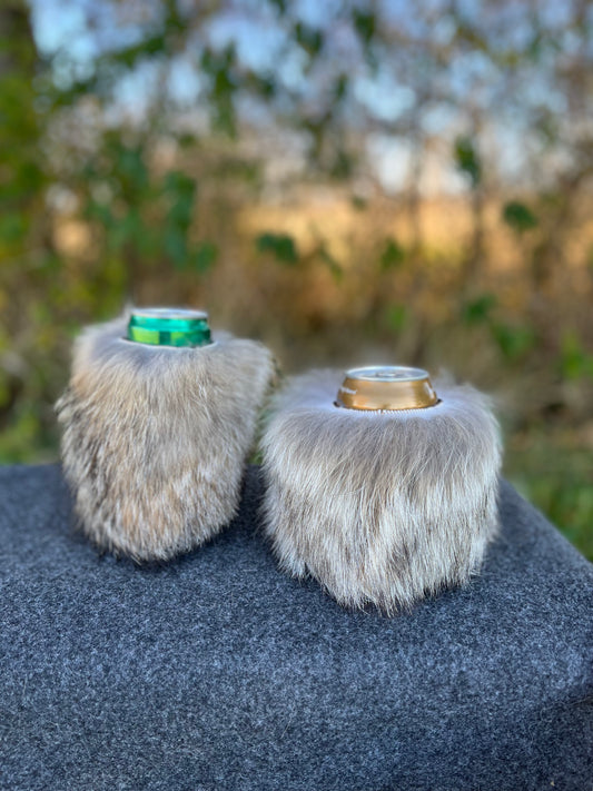 Coyote fur Can Cooler