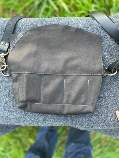 Hip Bag - Buckskin with Beavertail Accent