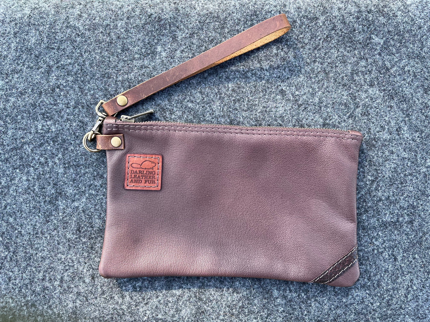 Wristlet Purse - Buckskin with Beavertail Accent