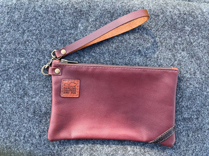 Wristlet Purse - Buckskin with Beavertail Accent