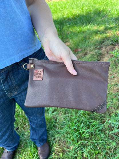 Wristlet Purse - Buckskin with Beavertail Accent