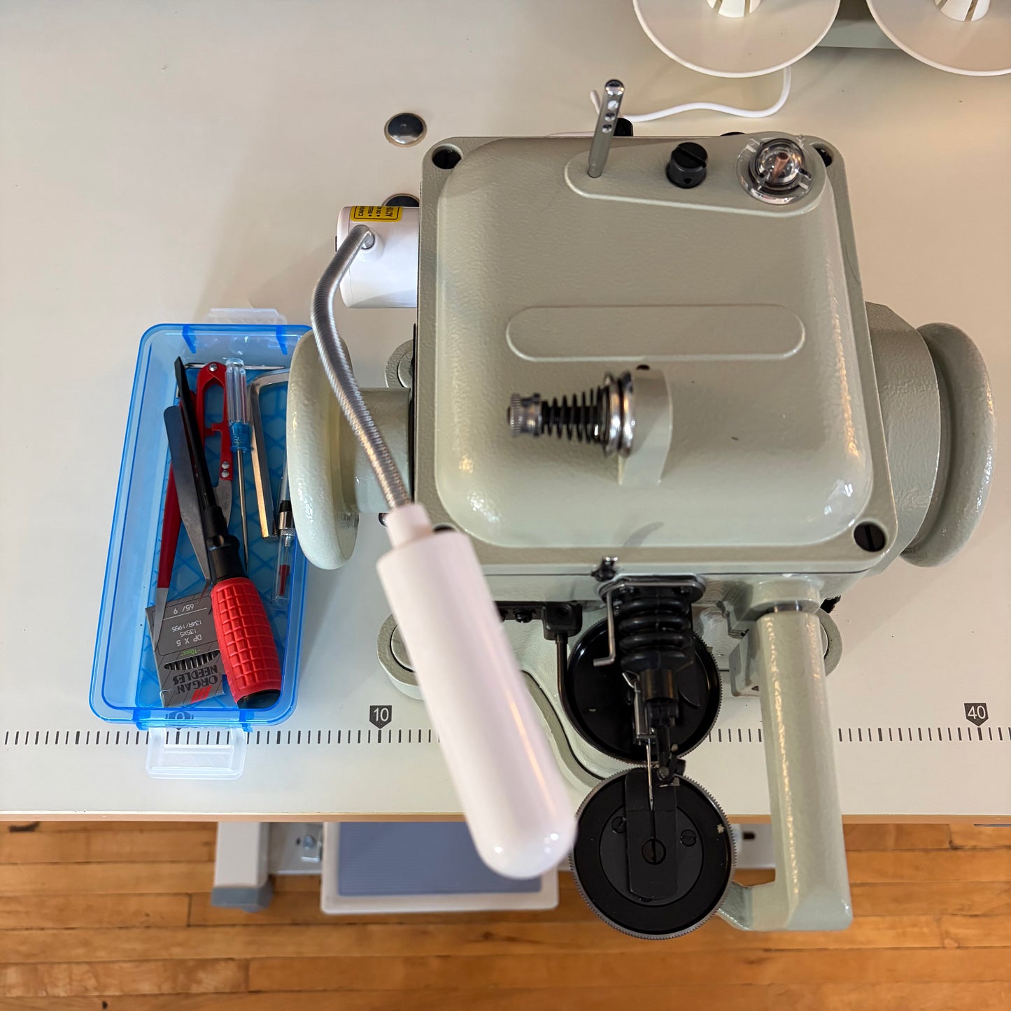 Fur Sewing Machine MC-202 PICKUP ONLY