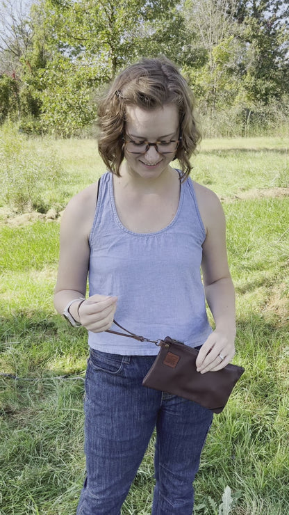 Wristlet Purse - Buckskin with Beavertail Accent